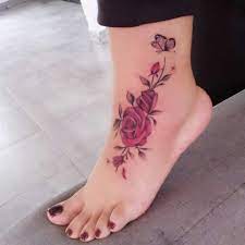 Tatuajes De Una Rosa Descubre Lo Que Significa Un Tatuaje De Rosa