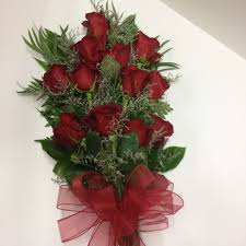 Arm Bouquet Of Red Roses Flower Girl Bouquet Flowers Bouquet Valentines Roses