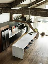 Des tables de cuisine pratiques. La Table Haute De Cuisine Est Ce Qu Elle Est Confortable