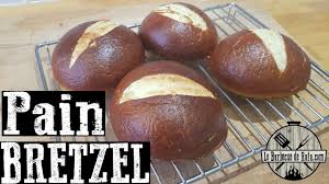 Pain Burger Au Bretzel Et Burger Alsacien Youtube
