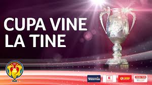 Moment de cascadorii râsului în meciul dintre craiova și. Cupa Vine La Tine DescoperÄƒ Trofeul Acordat CaÈ™tigÄƒtoarei Care Poate Ajunge La Tine AcasÄƒ FederaÈ›ia RomanÄƒ De Fotbal