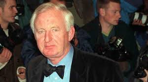 Michael Nicholson: Veteran ITN war correspondent dies