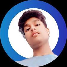 Damian Earle's Instagram, Twitter & Facebook