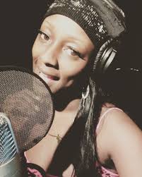 Darnisha Harris (@QueenD_golden)