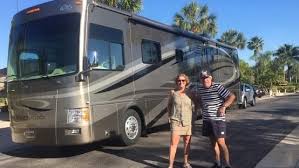 La COVID-19, le retour au pays d'un snowbird avec Roger Laroche