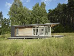 Wir Mochten Euch Erschwingliche Hauser Vorstellen Die Den T Modern Prefab Homes Architecture Prefabricated Houses