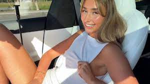 Perfect all Natural Blonde LIly Phillips Fucks in Car - Pornhub.com