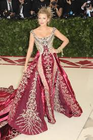 Blake Lively In Atelier Versace At The Met Gala 2018 Metgala Blakelively Met Gala 2018 Met Gala Dresses