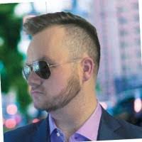 Justin Popp's Instagram, Twitter & Facebook