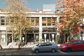 Seattle yoga studio sweatbox is popping up at chophouse row for a weekly outdoor vinyasa class in the courtyard. 8 Limbs Yoga Centers Capitol Hill