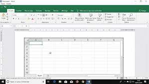 Avec la protection de la feuille de calcul, vous ne pouvez rendre que certaines parties de la feuille modifiables et les utilisateurs ne pourront pas modifier les données dans une autre zone de la feuille. Meilleur Tuto Gratuit Word 2019 L Essentiel Inserer Une Feuille De Calcul Excel Dans Un Document Word Alphorm Com