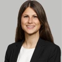 Janine Hanna's Instagram, Twitter & Facebook