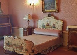 Shop painted headboards at chairish, the design lover's marketplace for the best vintage and used furniture, decor and art. Eye For Design Decorating With Painted Headboards