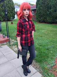 It's exactly what it sounds like, centering on the idea of keeping cozy during the fall and winter seasons and bringing in the feeling of spending a weekend at the cabin. How To Wear A Flannel Shirt For Fall The Aesthetic Edge