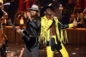 Lil nas x on winning his first vma. Lil Nas X S Old Town Road Wins Song Of The Year At 2019 Vmas Xxl