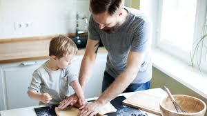 Play & cognitive development in children | Raising Children Network