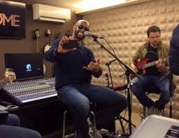 Goleiro Helton Solta A Voz Em Homenagem A Gabriel O Pensador Blog Brasil Mundial Fc Globoesporte Com