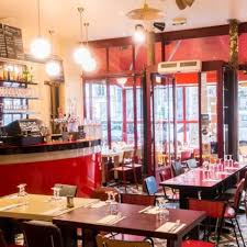 Le Bistrot Du Peintre 10 Restaurants Pas Chers Et Delicieux A Paris Elle Assiette De Fromage Le Bistrot Assiette De Charcuterie