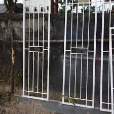 Pada perkembangannya, teralis jendela tidak hanya berfungsi sebagai media pengaman saja, namun bisa juga dijadikan sebagai elemen penghias interior dan eksterior sebuah. Pengaman Jendela Rumah Teralis Minimalis Tokko