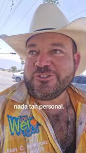 las personas dan lo que son.#comerciante #fraseemprendedor #vendedor  #creadordigital