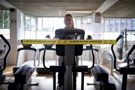 Hij heeft twee sportscholen, waarvan een in de pijp. Binnenkort Mogen We Weer Naar De Sportschool Zo Ziet Dat Eruit Indebuurt Den Haag