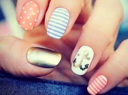 En este vídeo puedes ver un diseño de uñas muy fácil, con un estilo marinero, utilizando una placa de estampación moyou london. Unas Marineras O Nauticas Manicura Nauticas Unas De Bricolaje Dar En El Clavo