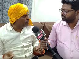 इटावा: दूसरा आधार कार्ड साजिश… महिला झूठ बोल रही… कथावाचक मुकुट मणि ने कहा- ‘हमें यादव कहकर अपमानित किय…