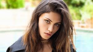 But it looks like the former reality star has now changed her tune when it comes to stripping down online. Phoebe Tonkin Women Brunette Face Looking At Viewer Hd Wallpapers Desktop And Mobile Images Photos