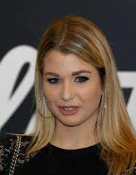 El tsigana is on facebook. Rencontre La Revolution D Enjoyphoenix Elle