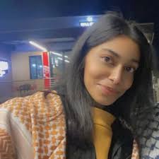 nazeesh🦋 (@nazeeshahmed_)