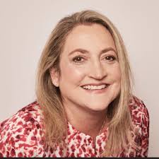 Geri Fuller's Instagram, Twitter & Facebook