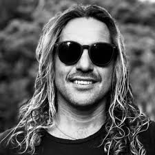 Nas palavras da Moody's, o Brasil vive uma “deterioração acentuada na  capacidade de pagamento da dívida e um progresso mais lento do que o  esperado na resolução da rigidez dos gastos e