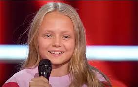 Carmen Holden's Instagram, Twitter & Facebook