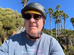 I really enjoyed yesterday's ride to Encinitas. Had enough battery left to  ride a bit further south to Cardiff and the marsh land near Del Mar. I got  a good shot of