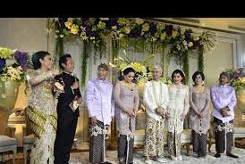 Nagita slavina tampil elegan saat hadir di peluncuran koleksi helikopter urban air, selasa (15/6/20210. Kpi Tegur Trans Tv Tayangkan Pernikahan Raffi Dan Nagita Republika Online