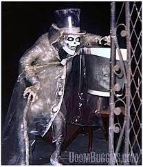 The Only Known Photo Of The Hat Box Ghost Installed In The Haunted Mansion Aug 1969 Doombugg Hatbox Ghost Disney Haunted Mansion Haunted Mansion Disneyland