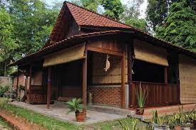 Desain saung kayu ala rumah adat inspirasi model teras rumah kayu real estate design interior desain rumah makan lesehan feed lowongan kerja sumber sultanabora from i2.wp.com desain saung kayu ala rumah adat. Inspirasi 28 Desain Rumah Makan Saung