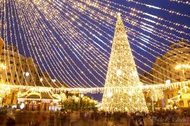 În primul caz, înființarea trebuie să fie făcută nu mai târziu de luna ianuarie 2017. Galerie Foto Bucharest Christmas Market Targ Craciun In Ochi De Fotograf