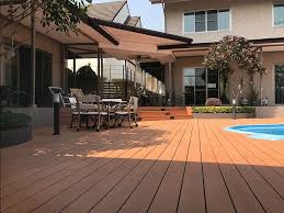 Mengingat tampilan natural dari kayu ini akan menambah kesegaran pada tampilan kolam renang. Mengenal Decking Kolam Renang Atau Wood Deck Kayu Asri
