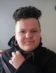 Amanda Heinz's Instagram, Twitter & Facebook