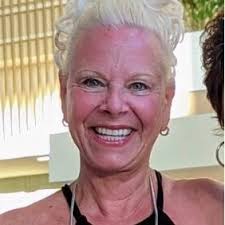 Julie DeSantis stopped by to take a tour of CORE yesterday with Laura  Cwynar, a fellow TADS alumna.