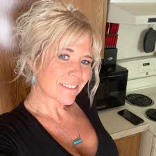 How to manage eating and digestion after bariatric surgery?