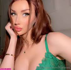 Molly Eskam Nude OnlyFans Photos 17 - Leaknudes