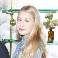 Amanda Ranieri's Instagram, Twitter & Facebook