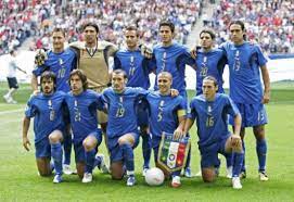 Arriviamo al focus sugli undici che compongono la probabile formazione della nazionale azzurra contro l'inghilterra.ci sono ovviamente dei ruoli già assegnati che non vengono toccati dall'inizio della rassegna continentale: Germania 2006 Archivi Barcalcio
