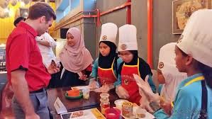 Suku pedalaman wanita cantik dan laki'' pada telanjangподробнее. Suku Suku Separuh Ayam Brand Community Care Campaign 2019 Berjalan Lancar Di Johor Sunah Suka Sakura