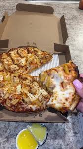 She Must Really Like Pizza 🍕 : R/Dominos
