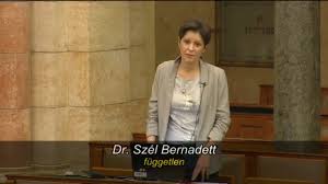 Az lmp egykori női vezetője extárselnöktársához hasonlóan a momentum jelöltje lesz. Szel Bernadett Elmagyarazta A Fidesznek Hogy Viselkedik Egy Igazi Kereszteny
