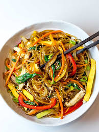 Easy Japchae Korean Glass Noodle Stir Fry Recipe In 2020 Korean Glass Noodles Yummy Pasta Recipes Glass Noodles