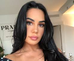 Après avoir perdu quelques kilos, milla jasmine affiche ses nouvelles courbes sur son compte instagram. Tres Amoureuse Milla Jasmine S Affiche Avec Son Cheri Sur Instagram Sur Buzz Insolite Et Culture
